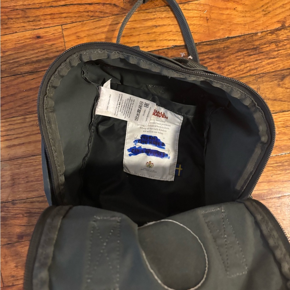 Kånken Dark Gray Backpack - Picture 2 of 2